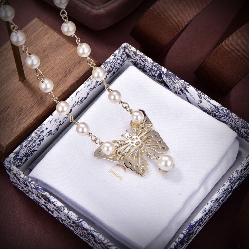 chr1st1an D10r necklaces